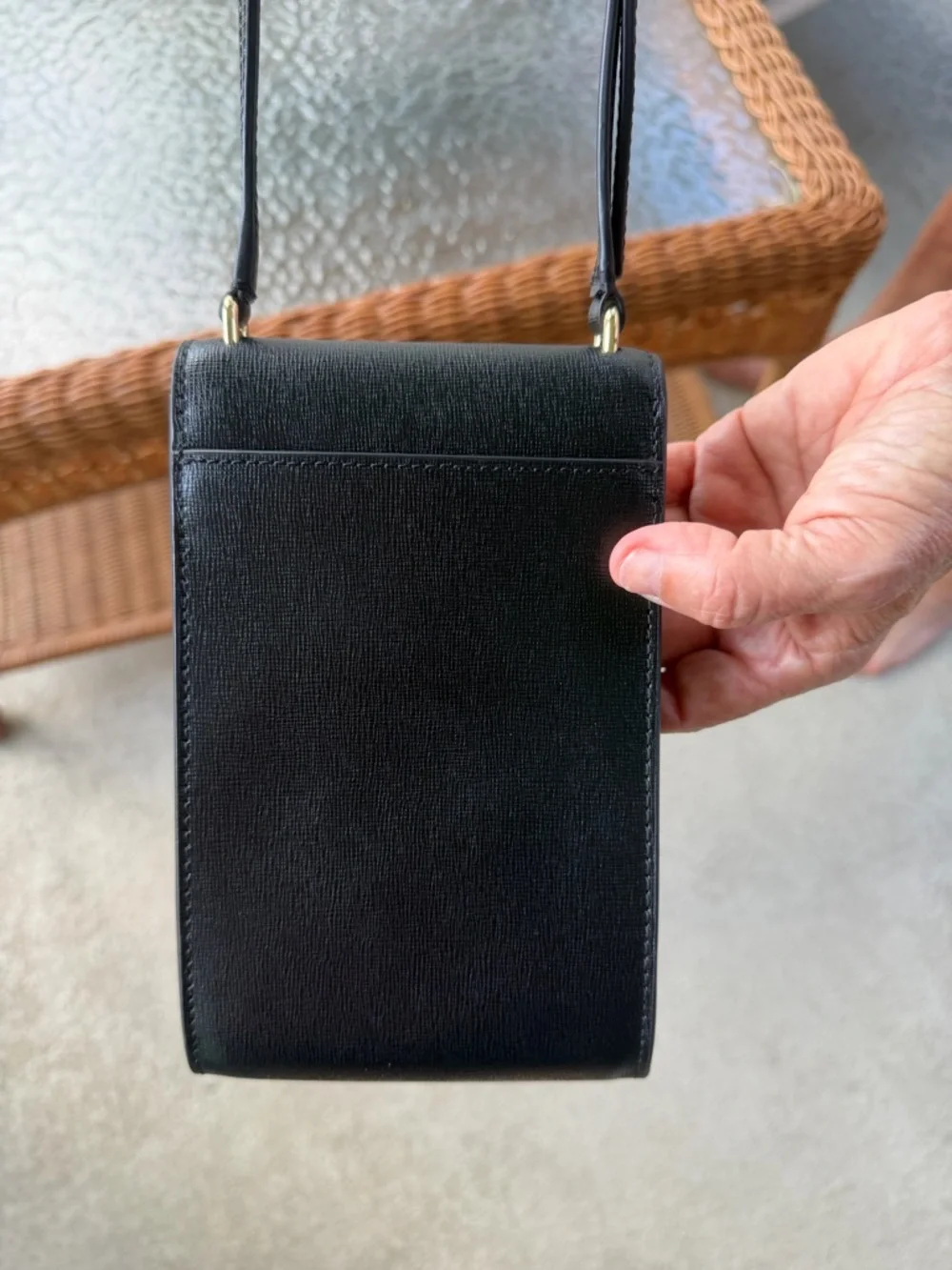 Kate Spade Serena Phone Crossbody Black Saffiano Leather